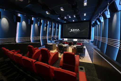Image: movie theatre with stretch fabric